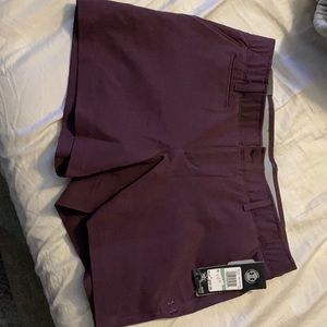 UA women golf shorts